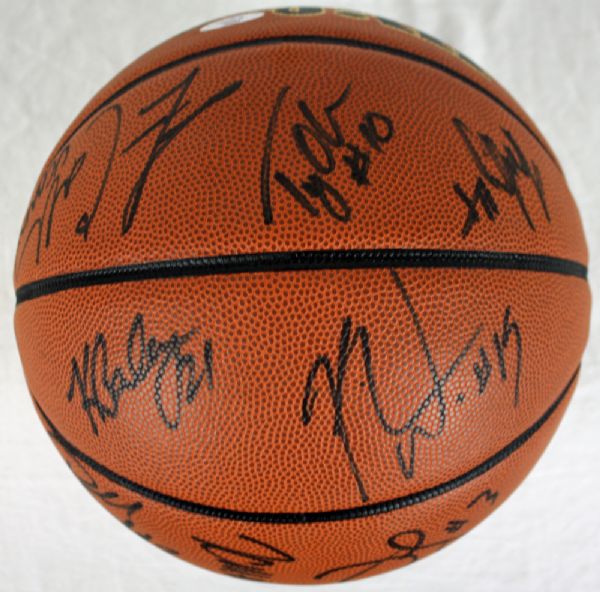 2011 Univ of Connecticut Huskies (Natl Champs) Team Signed NCAA Basketball