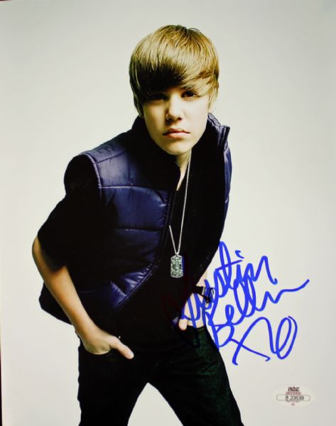 Justin Bieber Signed 8" x 10" Color Photo