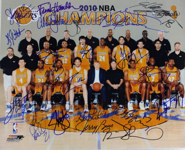 2009-10 LA Lakers (World Champs!) Team Signed 16" x 20" Color Photo (21 Sigs)