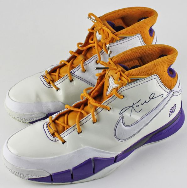 2006-07 Kobe Bryant Signed & Game Worn Nike Basketball Sneakers