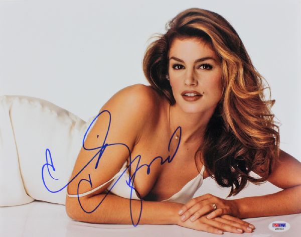 Cindy Crawford Signed 11" x 14" Color Photo (PSA/DNA)