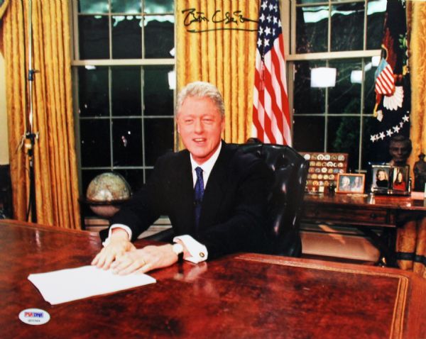 Bill Clinton Superb Signed 11x14 Color Photo in Oval Office! (PSA/DNA)