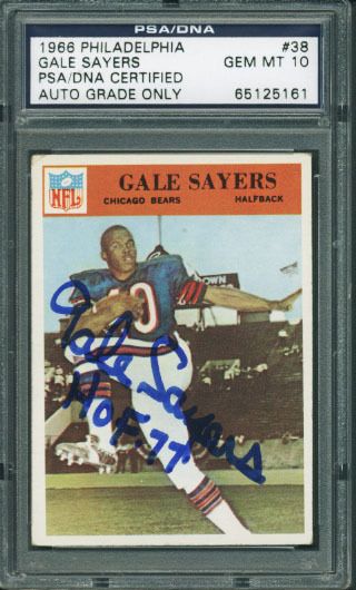 Gale Sayers Signed 1966 Philadelphia Rookie Card - PSA/DNA Graded GEM MINT 10!