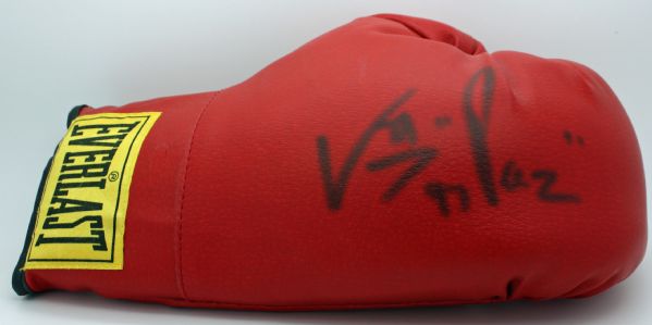 Vinny Pazienze (Paz) Signed Everlast Boxing Glove (PSA/DNA Guaranteed)