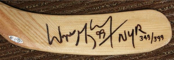 Wayne Gretzky Signed Full Size Hespeler Hockey Stick (Upper Deck)