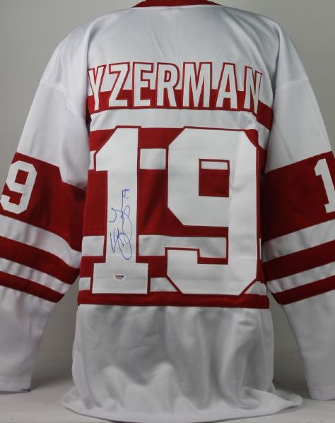 Steve Yzerman Signed Vintage Style Red Wings Jersey (PSA/DNA)