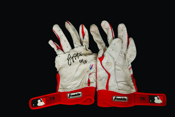 Joey Votto Signed Game-Used Batting Gloves (PSA/DNA)