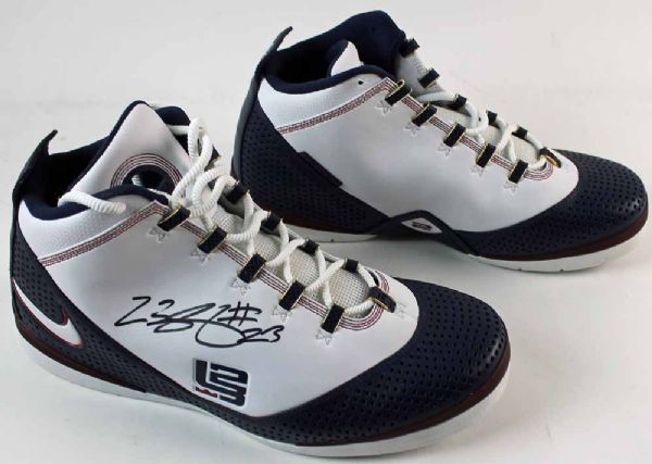 LeBron James Signed & Game Worn 2008 Nike Zoom Shoes w/ Rare "King James" Signature! (Mears & JSA)