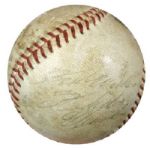 Roberto Clemente Vintage Signed ONL Baseball (PSA/DNA)