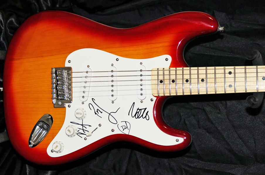 Foo Fighters Group Signed Stratocaster Style Guitar with Original Lineup (4 Sigs)(PSA/JSA Guaranteed)
