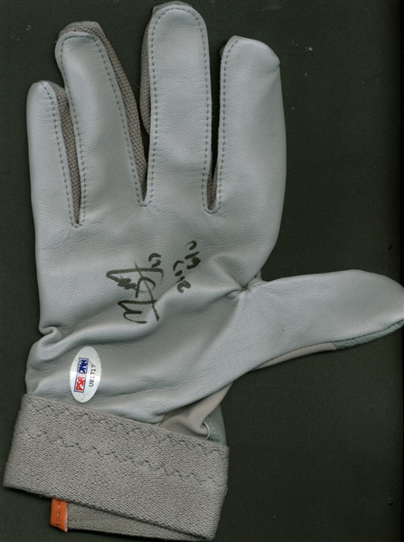 Manny Machado Signed & Game Used/Worn 2013 Batting Glove (PSA/DNA)