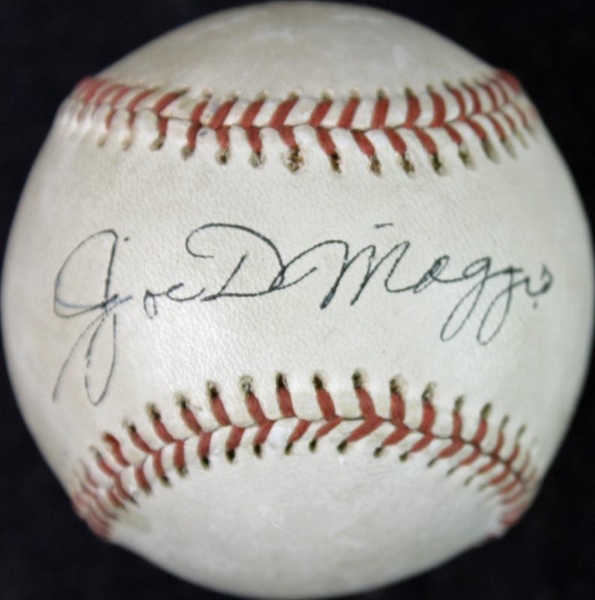 Joe DiMaggio Signed Vintage OAL Baseball (Cronin)(PSA/DNA)