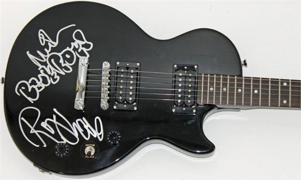 Pink Floyd: Roger Waters & Nick Mason Signed Les Paul-Style Guitar (PSA/DNA)