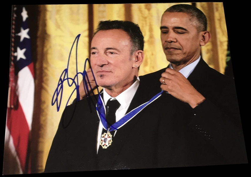 Bruce Springsteen Signed 11" x 14" "Medal of Freedom" Photo (BAS/Beckett Guaranteed)
