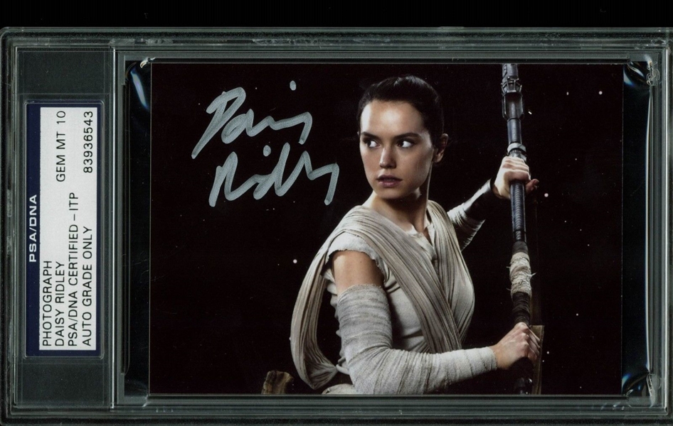 Star Wars: Daisy Ridley Signed 3.5" x 5" Photo - PSA/DNA Graded GEM MINT 10