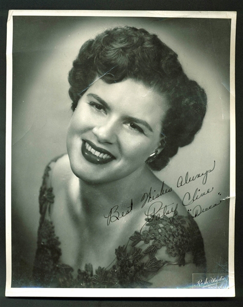 Patsy Cline Superb Signed 8" x 10" Vintage Studio Portrait Photograph (BAS/Beckett)