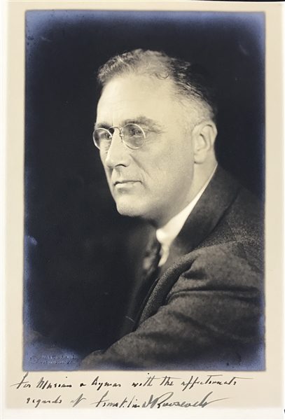 Franklin D. Roosevelt Superb Signed Harris & Ewing Presidential Portrait Photograph (Beckett/BAS Guaranteed) 