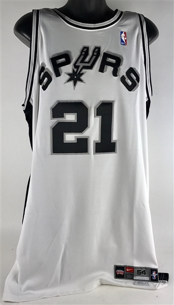 2000-01 Tim Duncan Game Used San Antonio Spurs Home Jersey (Grey Flannel)