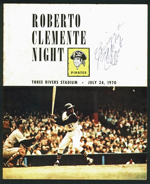 Roberto Clemente Signed 1970 "Roberto Clemente Night" Program (PSA/DNA)
