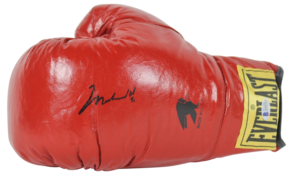 Muhammad Ali Signed Red Everlast Boxing Glove (BAS/Beckett)