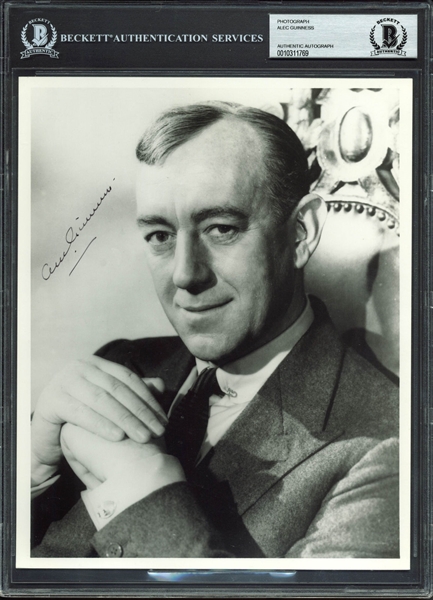 Alec Guinness Vintage Signed 8" x 10" Photograph (Beckett/BAS Encapsulated)