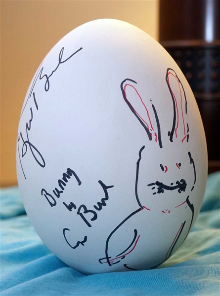 Unique George H.W. Bush, George W. Bush, and Barbara Bush Signed Ceramic Easter Egg w/ Sketches! (PSA/DNA)