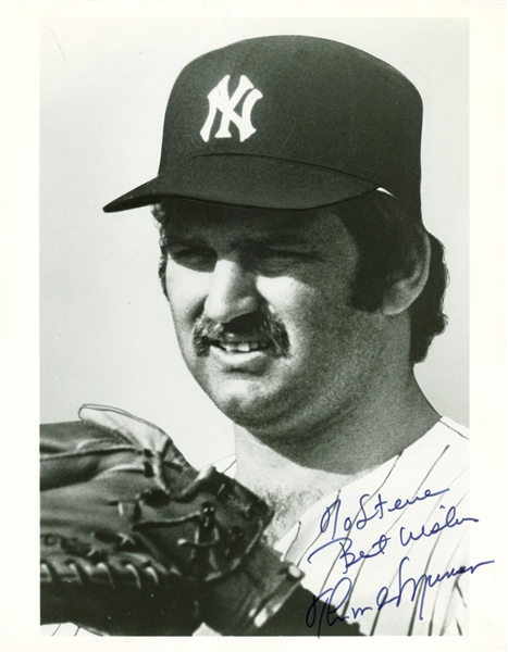 Thurman Munson Near-Mint Signed 8" x 10" Yankees Photograph (PSA/DNA)