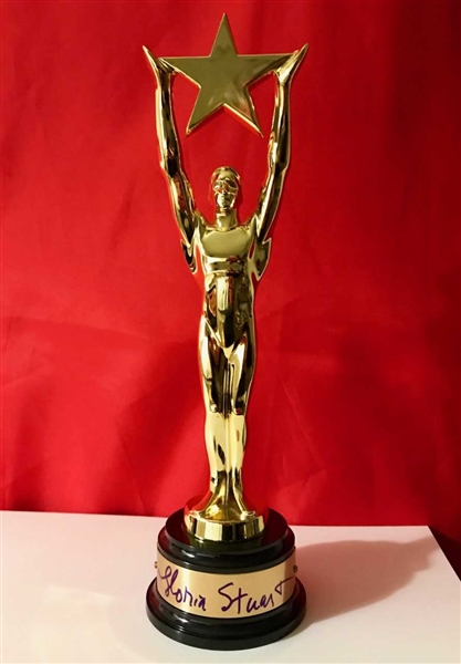 Gloria Stuart Rare Signed Oscar Statuette (BAS/Beckett Guaranteed)