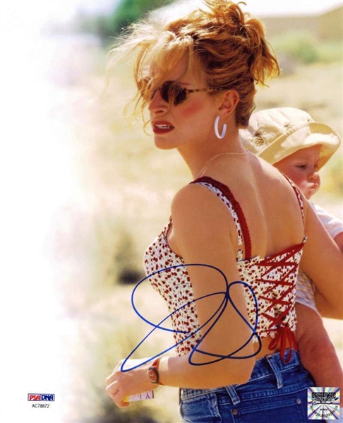 Julia Roberts Signed 8" x 10" Color "Erin Brockovich" Photograph (PSA/DNA)