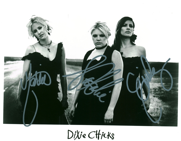 The Dixie Chicks Vintage Group Signed 8" x 10" Promotional Photograph (BAS/Beckett Guaranteed)