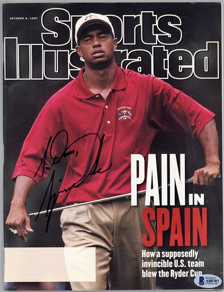 Tiger Woods Signed 1997 Sports Illustrated Magazine (Beckett/BAS)