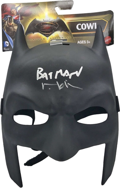 Val Kilmer Signed Batman Mask w/ "Batman" Inscription! (PSA/DNA)