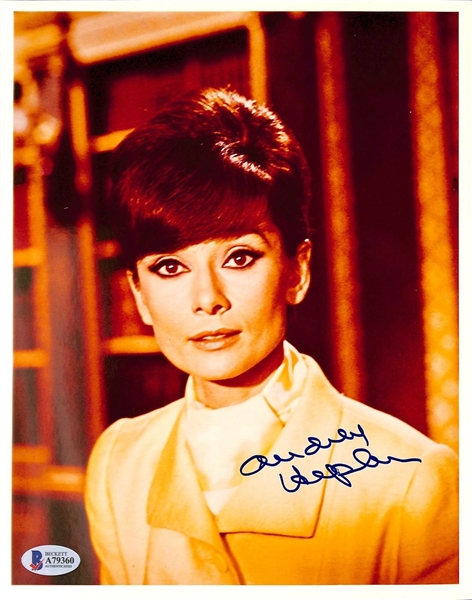Audrey Hepburn Stunning Signed 8" x 10" Color Photo - Beckett/BAS Graded MINT 9!