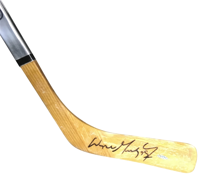 Wayne Gretzky Near-Mint Signed Game Ready EASTON Hockey Stick (Upper Deck)