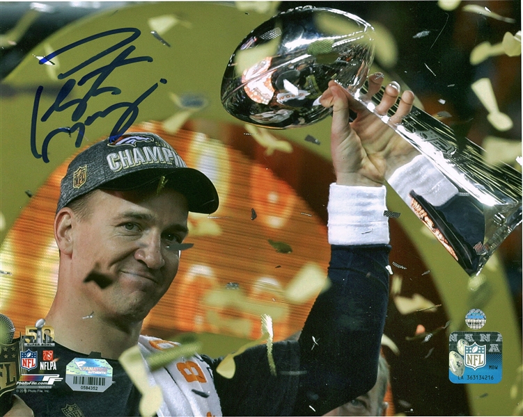 Peyton Manning Signed 8" x 10" Photograph (Steiner & Fanatics)
