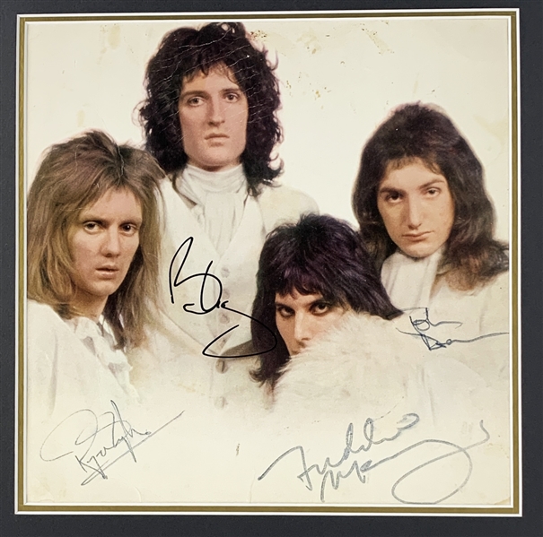Queen ULTRA RARE Group Signed Queen II Record Album Gatefold (Beckett/BAS LOA)