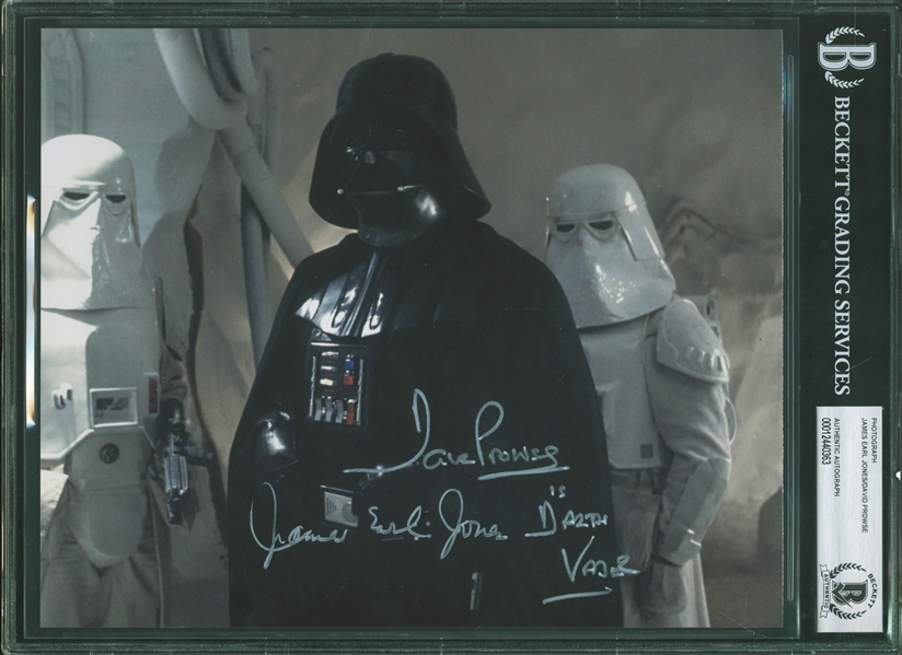 Star Wars: James Earl Jones & David Prowse Signed 8" x 10" Darth Vader Photo (Beckett/BAS Encapsulated)