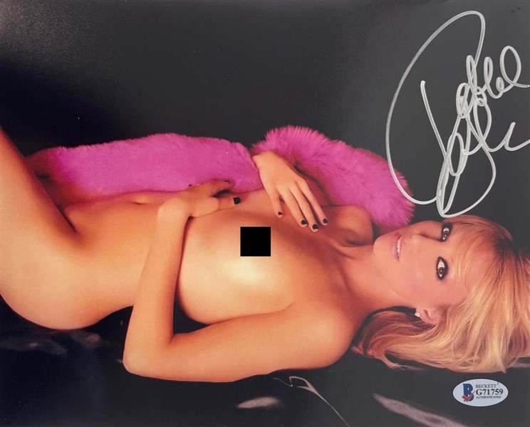 Debbie Gibson Signed 8" x 10" Photo (BAS/Beckett)