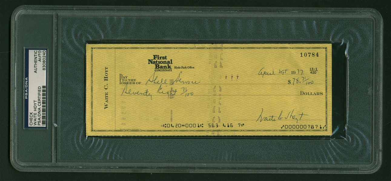Waite Hoyt Near-Mint Signed & Handwritten 1977 Personal Bank Check (PSA/DNA Encapsulated)