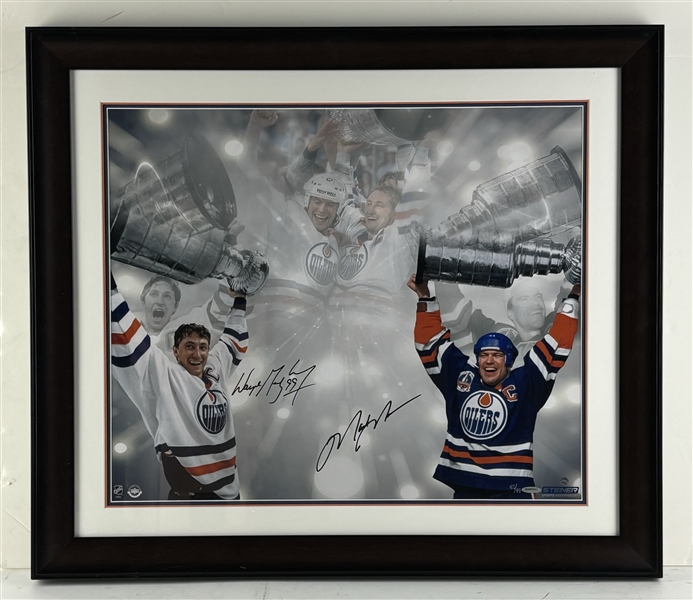 Wayne Gretzky & Mark Messier Signed 24” x 20” Photo Framed (Steiner) (UDA)