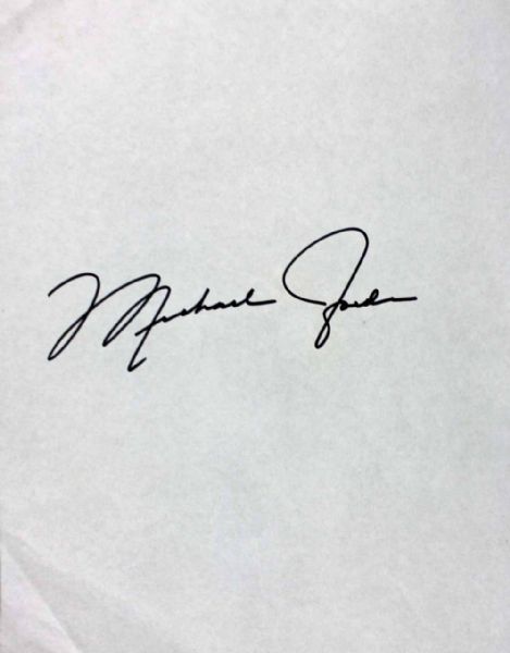 Michael Jordan Signed 8" x 11" Sheet with Rare Every-Letter Signature (ex. Deloris Jordan)