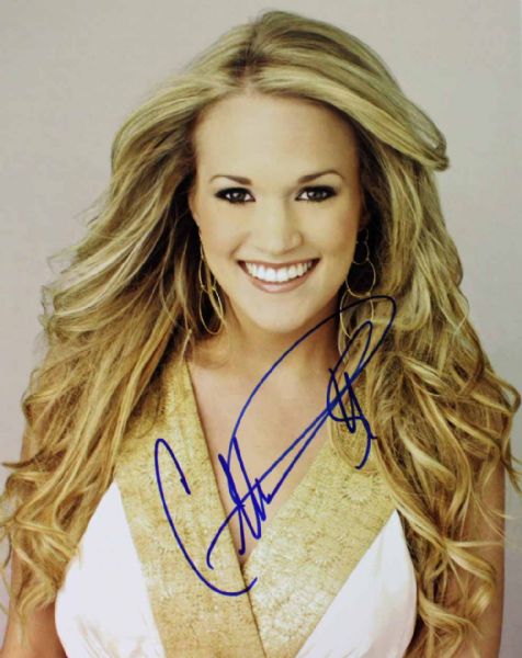 Carrie Underwood Signed 8" x 10" Color Photo