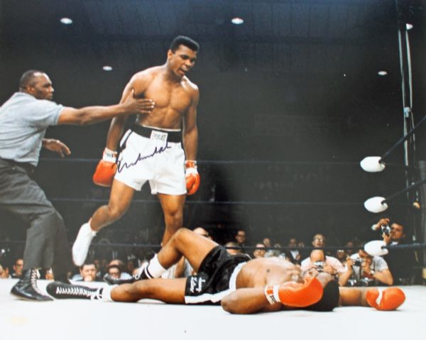 Muhammad Ali Signed 16" x 20" Color Photo (Steiner Hologram)