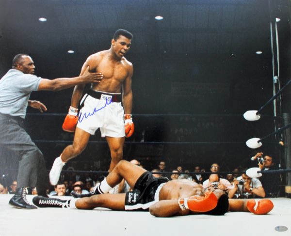 Muhammad Ali Signed 16" x 20" Color Photo (Steiner Hologram)