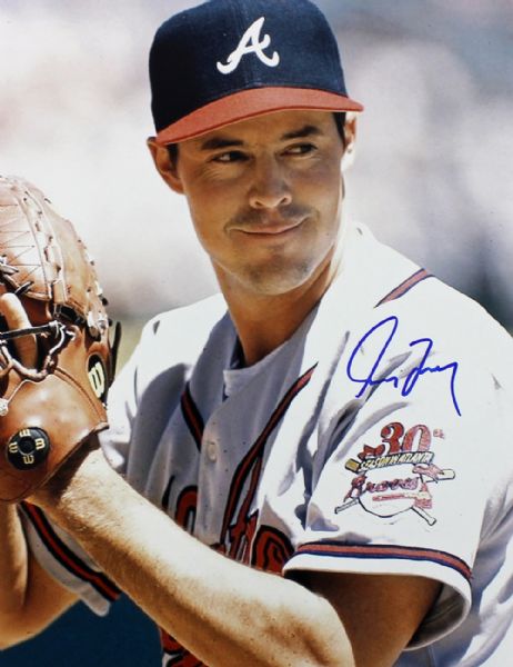 Greg Maddux Signed 11" x 14" Color Photo (Braves)