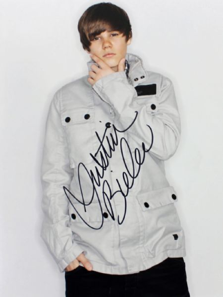 Justin Bieber Signed 11" x 14" Color Photo