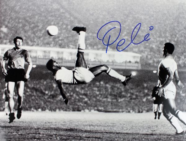 Pele Signed 11" x 14" Color Photo (Bicycle Kick)