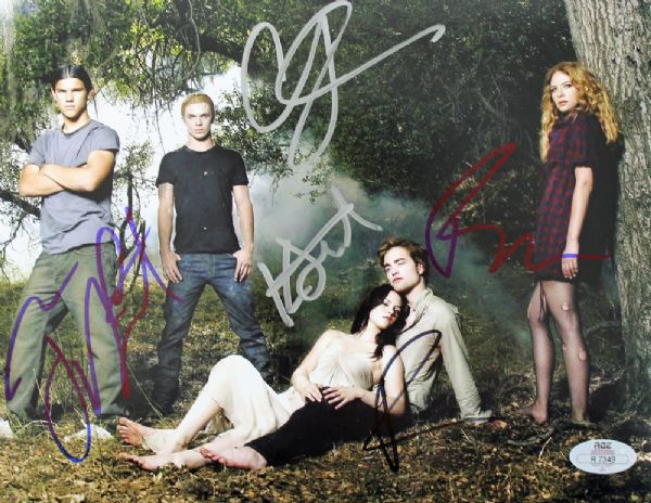 "Twilight" Cast Signed 8" x 10" Color Photo (5 Sigs)