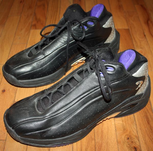 Shaquille ONeal c.2000-02 Game Worn Personal Model Basketball Sneakers