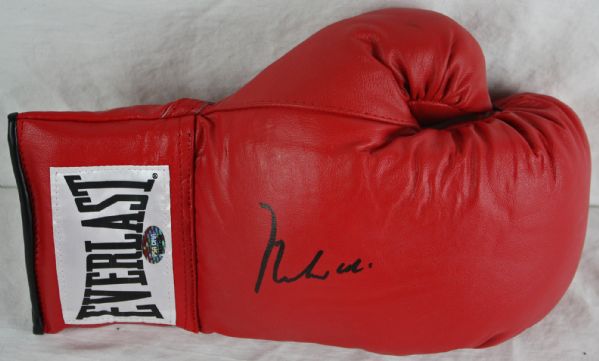 Muhammad Ali Signed Everlast Boxing Glove PSA Graded Gem Mint 10 (w/Ali COA)
